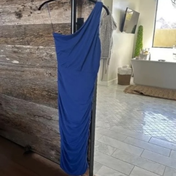 LOVE X DESIGN One Shoulder Body-con Mini Dress in Surf the Web - Picture 7 of 8